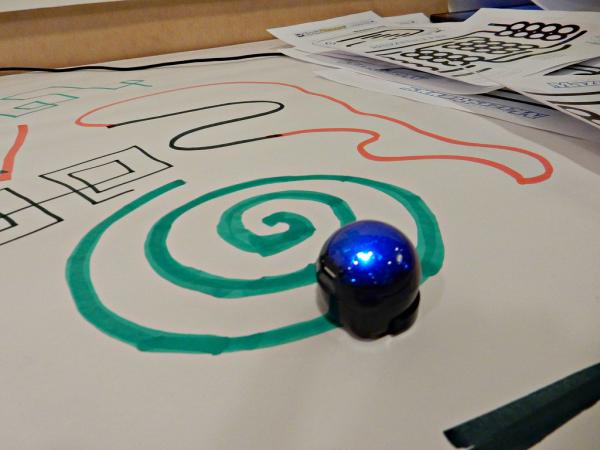 Image for event: Ozobots and Beebots